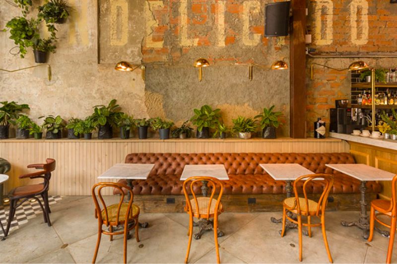 decor tường quán cafe